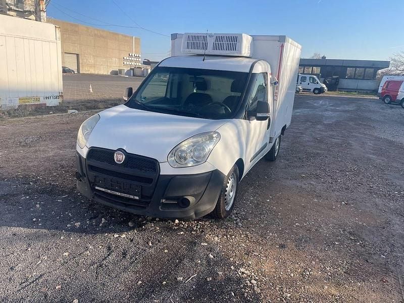 Gebraucht Fiat Doblò Active 90 PS (66 kW) 2013 Weiß Van / Kleinbus