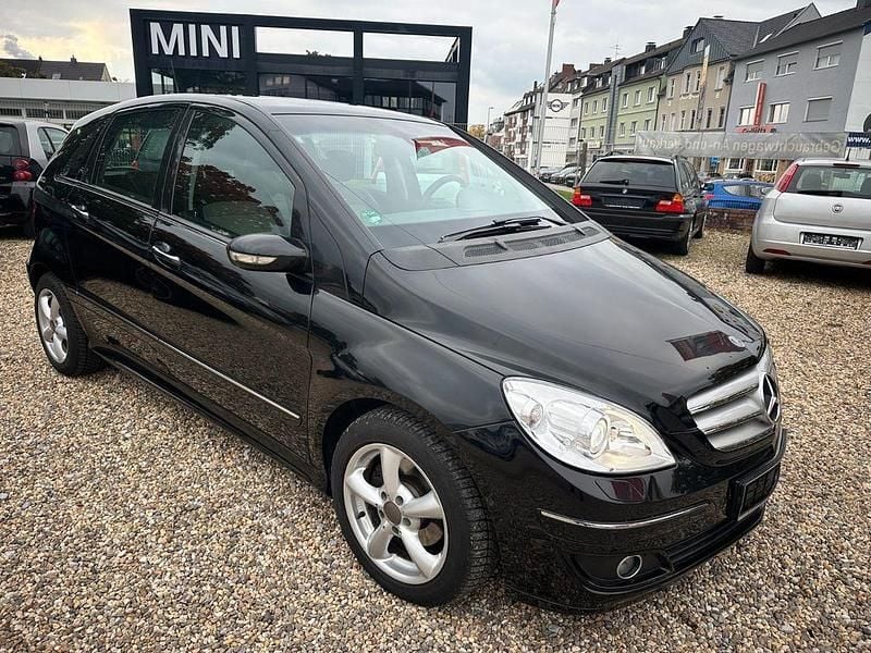 Schwarz Gebraucht 2005 Mercedes B200 Van / Kleinbus | 7.200 € (Fairer Preis) - Bild 1/4