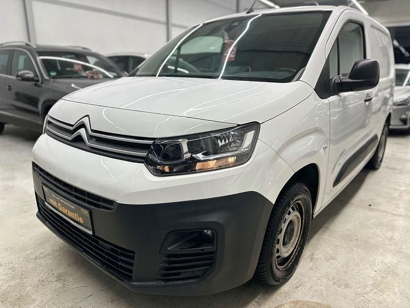 Schwarz Gebraucht 2020 Citroën Berlingo Van / Kleinbus | 11.990 € (Fairer Preis) - Bild 1/4