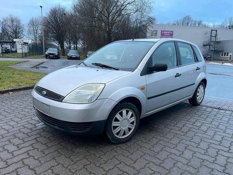 Gebraucht Ford Fiesta 2002 Silber Kleinwagen