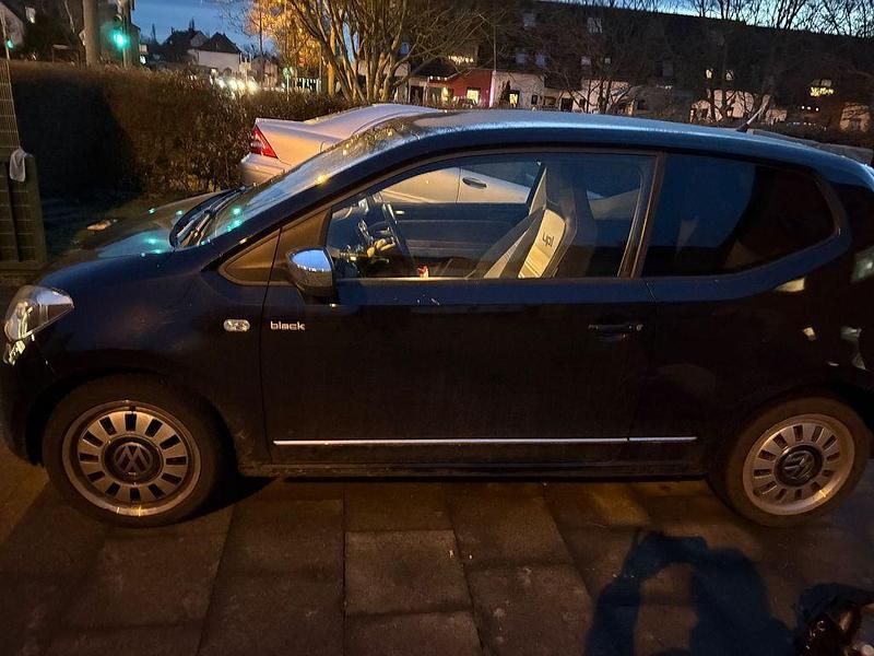 Second-hand VW up! 60 CP (44 kW) 2012 Negru Hatchback