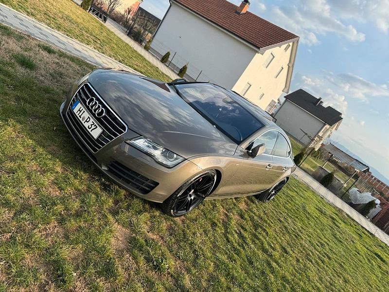 Grau Gebraucht 2011 Audi A7 S-Line Kleinwagen | 15.999 € (Fairer Preis) - Bild 1/4