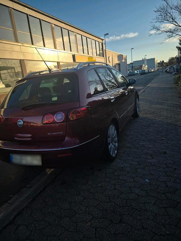 Gebraucht Fiat Croma 147 PS (108 kW) 2006 Rot Kombi