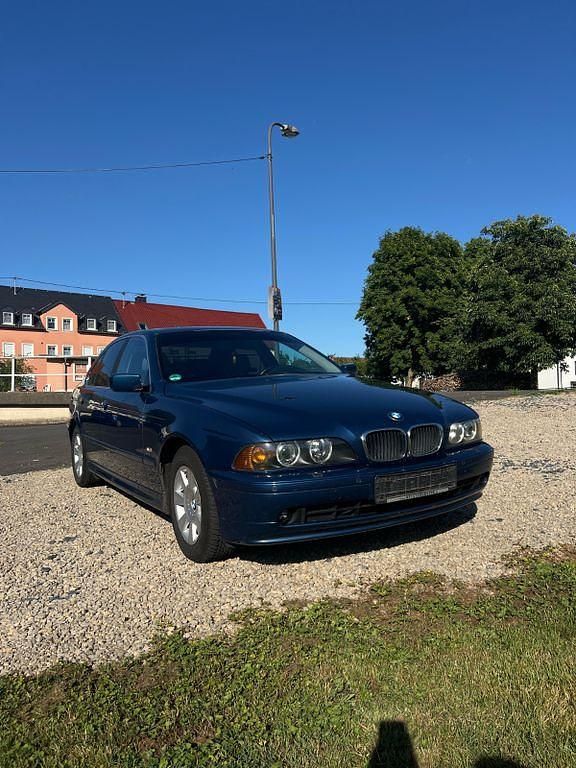 Blau Gebraucht 2001 BMW 525 Limousine | 2.199 € (Superpreis) - Bild 1/4