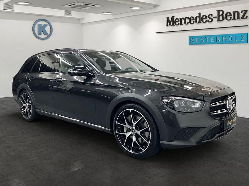 Gebraucht Mercedes E400 Avantgarde 340 PS (250 kW) 2022 Grau Limousine
