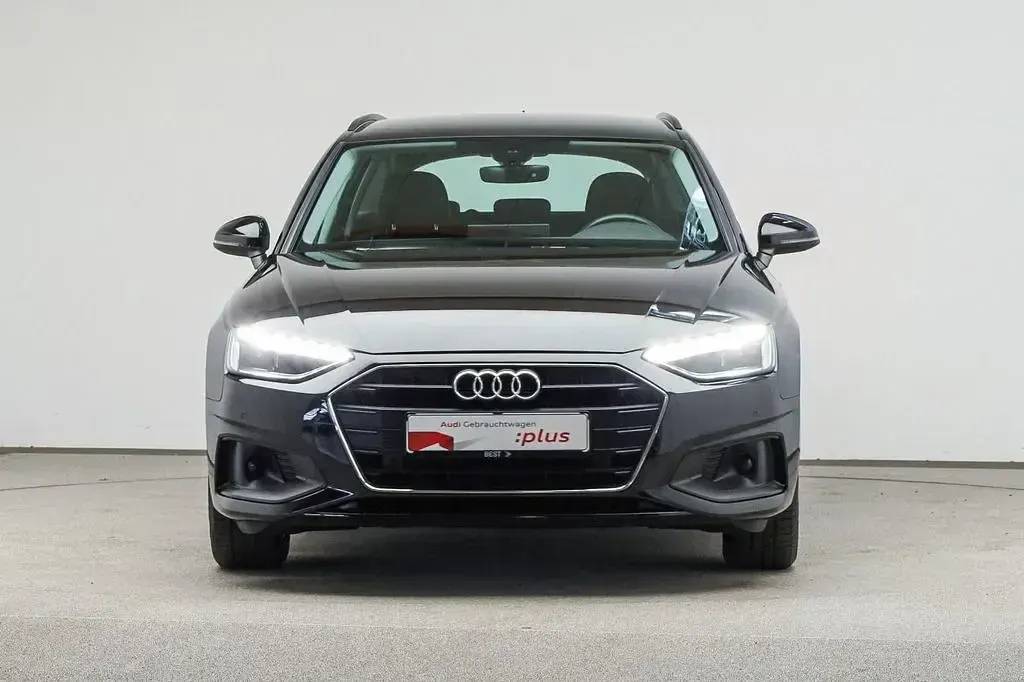 Gebraucht Audi A4 163 PS (119 kW) 2023 Brillantschwarz Kombi