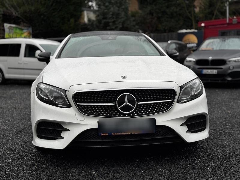 Weiß Gebraucht 2018 Mercedes E350 AMG Coupé | 32.850 € (Teuer) - Bild 1/4