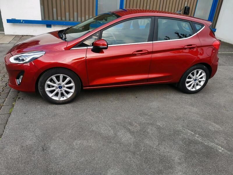 Andere außenfarben Gebraucht 2020 Ford Fiesta Titanium Kleinwagen | 14.000 € (Guter Preis) - Bild 1/4