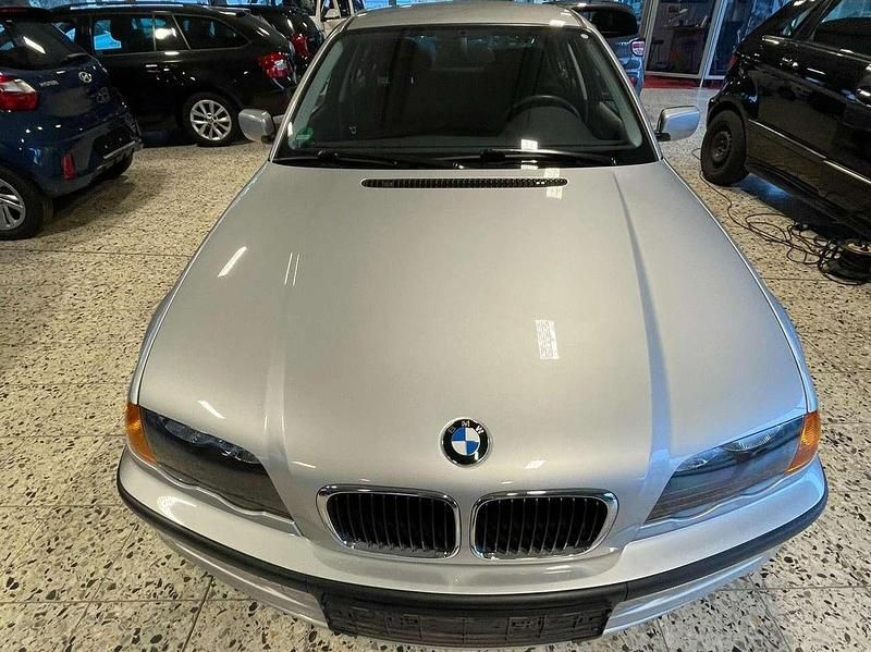 Gebraucht BMW 318 118 PS (86 kW) 1998 Silber Limousine