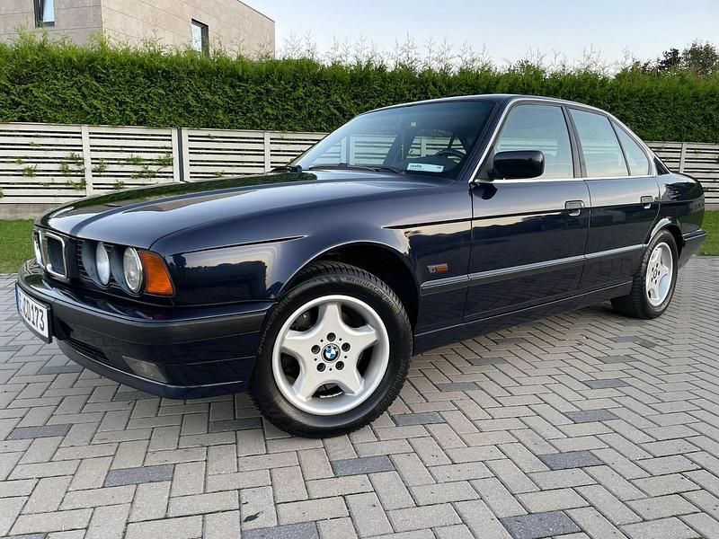 Gebraucht BMW 525 192 PS (141 kW) 1996 Blau Limousine