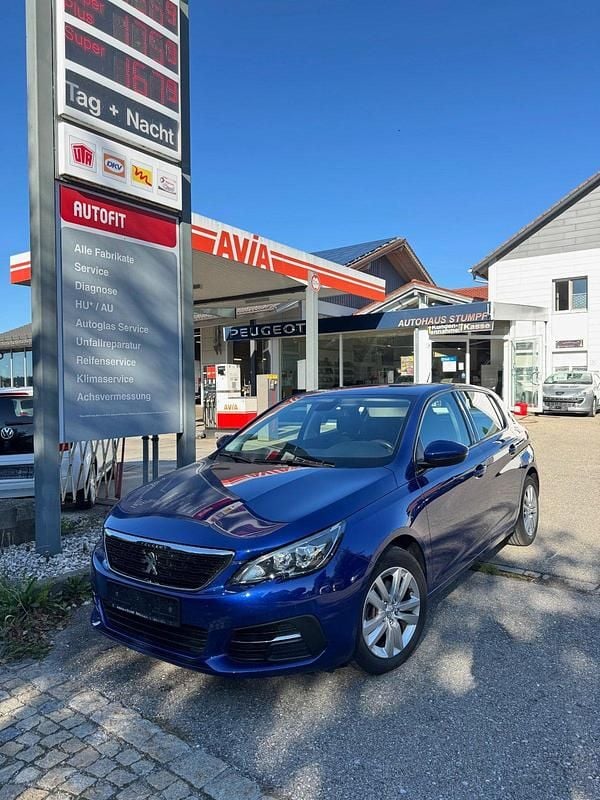 Blau Gebraucht 2018 Peugeot 308 Active Limousine | 11.999 € (Etwas zu teuer) - Bild 1/4