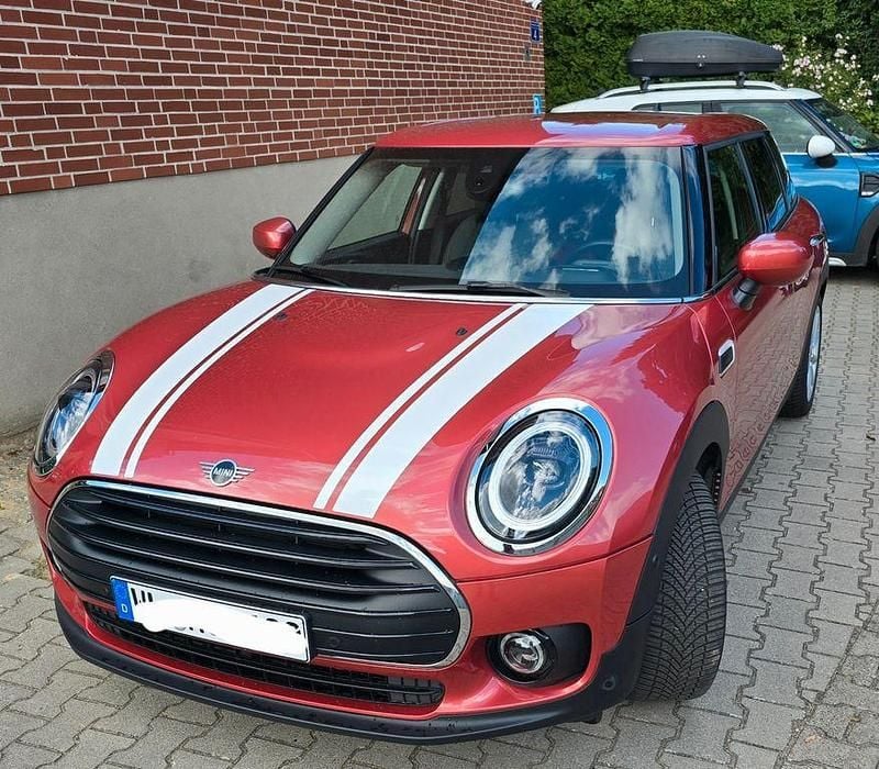 Rot Gebraucht 2021 Mini Cooper Clubman Classic Kombi | 22.995 € (Guter Preis) - Bild 1/4