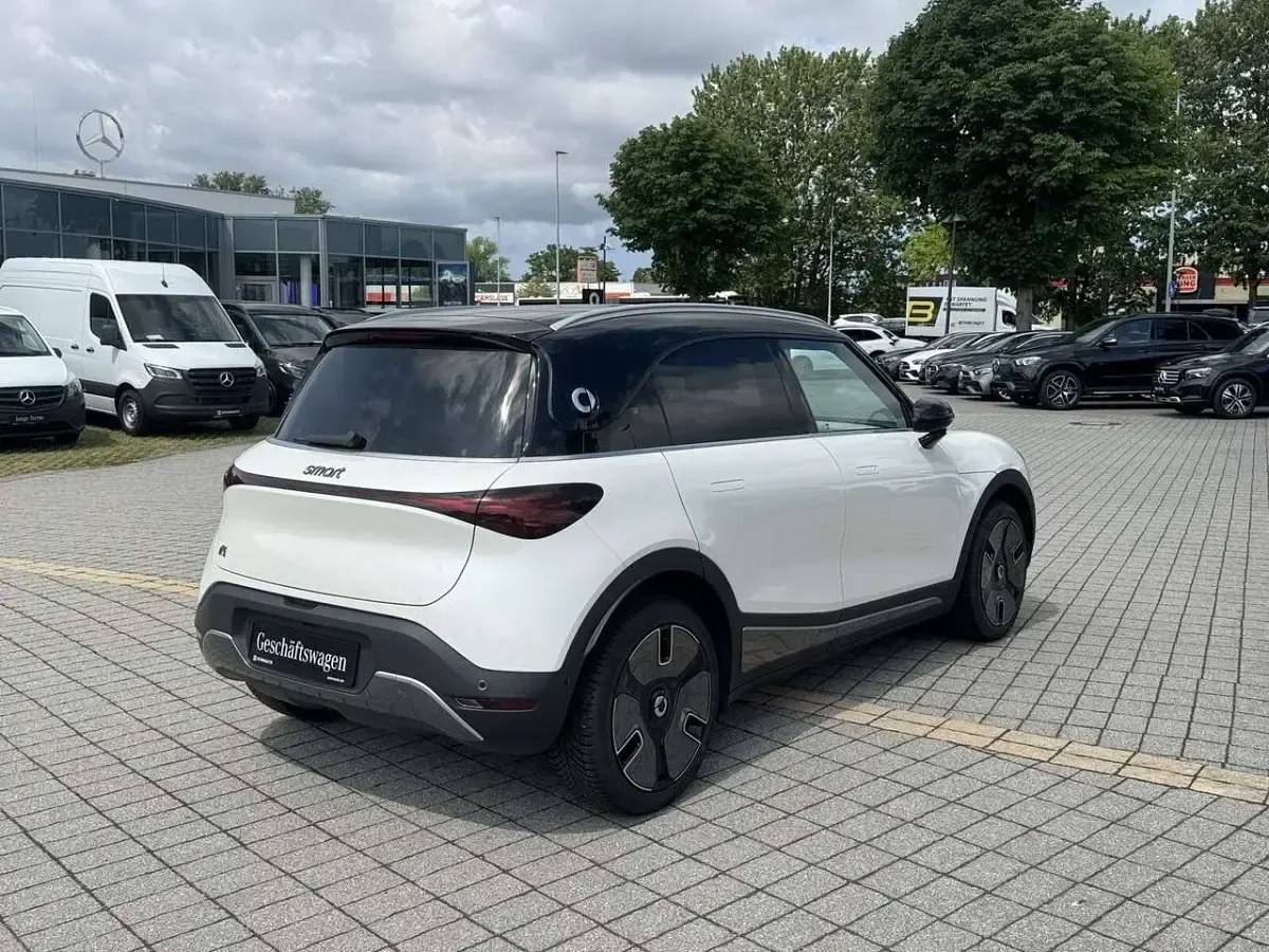 Gebraucht Smart #1 Edition #1 200 kW (272 PS) 2024 Black / digital white metallic SUV