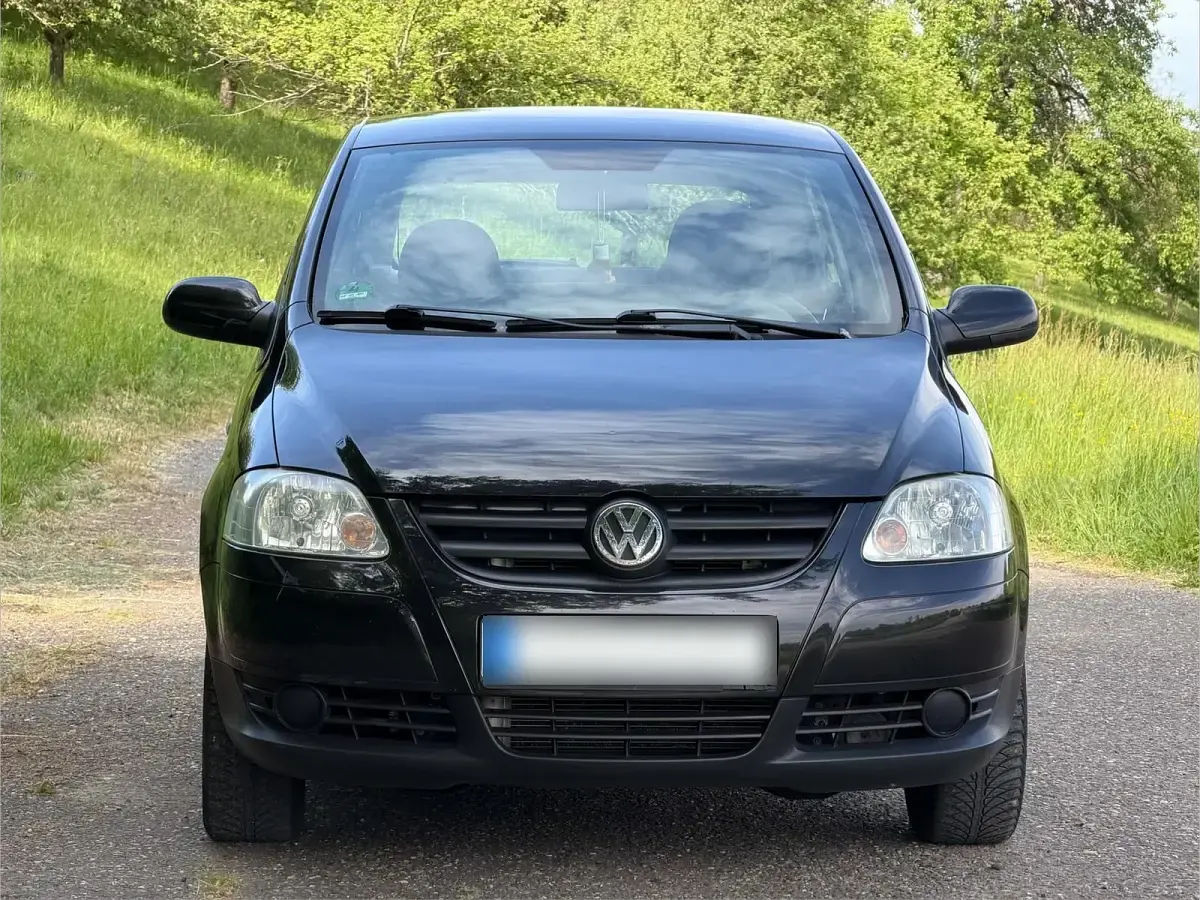 Gebraucht VW Fox 60 PS (44 kW) 2006 Schwarz Kleinwagen