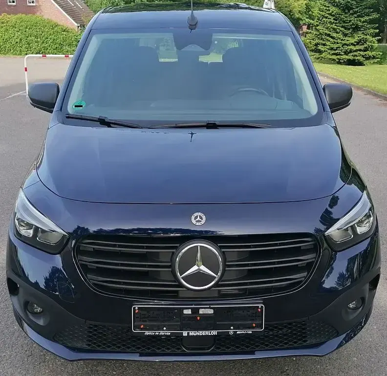 Gebraucht Mercedes eCitan 89 kW (122 PS) 2024 Blau Kombi