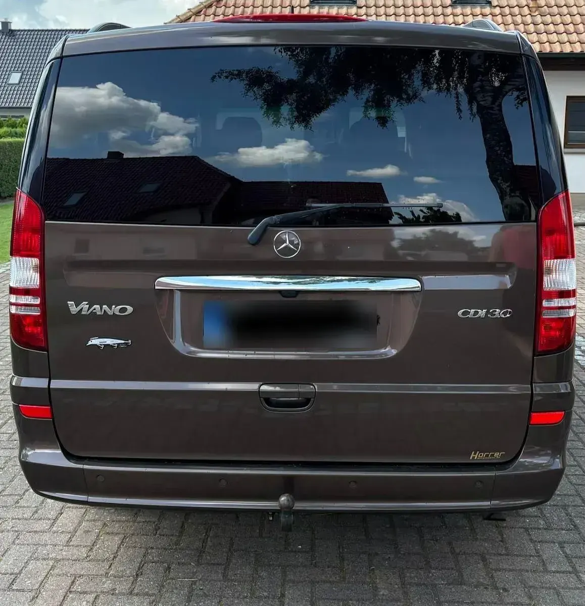 Gebraucht Mercedes Viano 224 PS (164 kW) 2013 Braun Van / Kleinbus