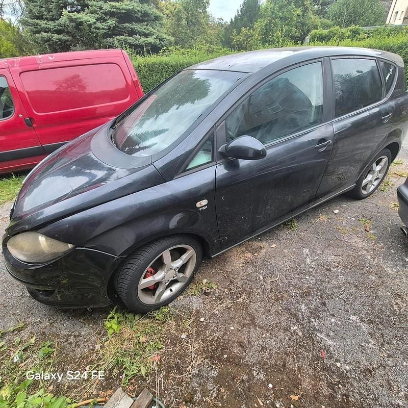Schwarz Gebraucht 2006 Seat Toledo Limousine | 1.250 € (Superpreis) - Bild 1/4