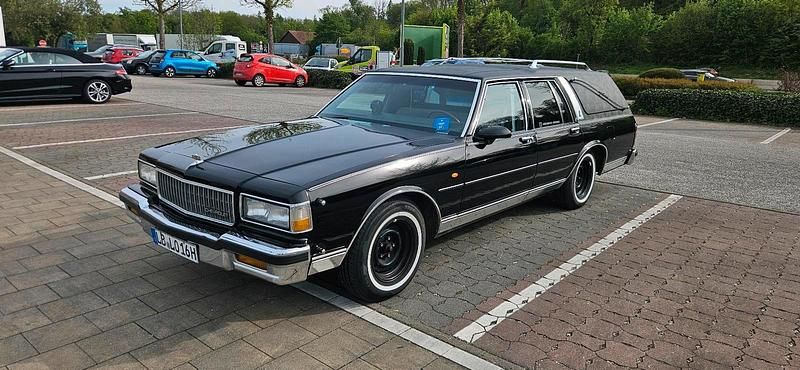 Second-hand Chevrolet Caprice 140 CP (102 kW) 1990 Negru Break