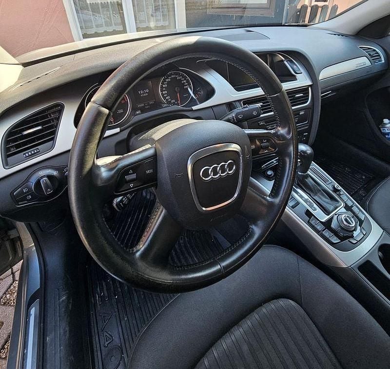 Gebraucht Audi A4 Ambiente 265 PS (194 kW) 2008 Andere farben Limousine