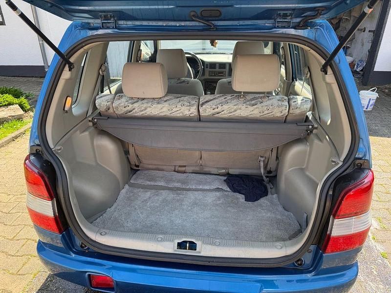 Second-hand Mazda Demio 63 CP (46 kW) 2000 Albastru Hatchback