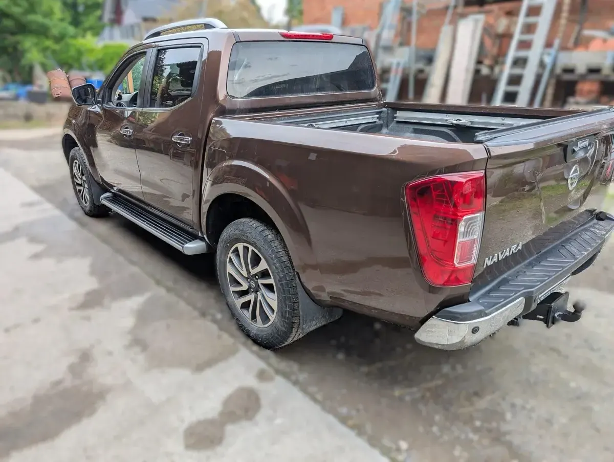 Gebraucht Nissan Navara Tekna 190 PS (139 kW) 2019 Braun Pickup