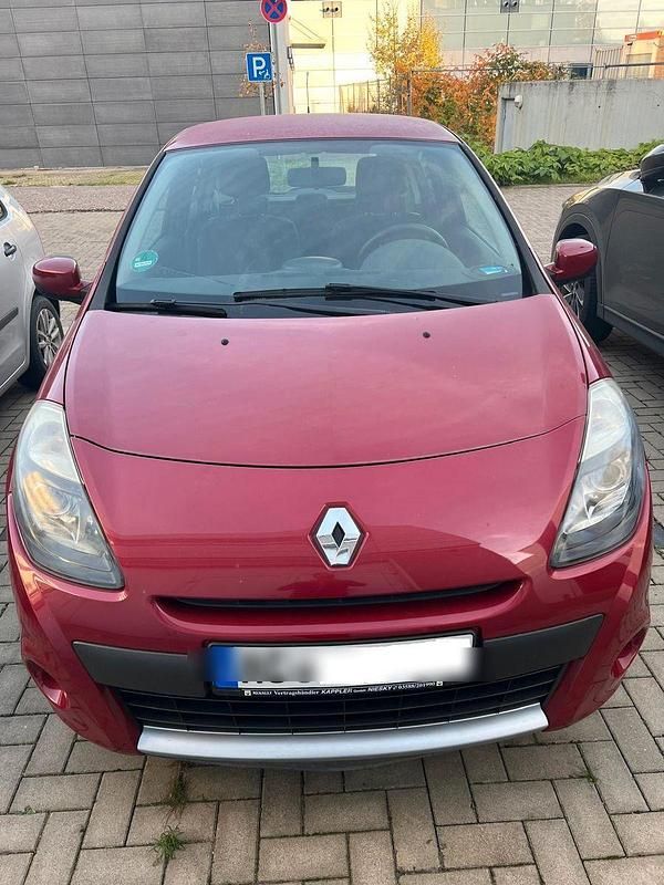 Gebraucht 2009 Renault Clio II Dynamique Limousine | 2.250 € (Fairer Preis) - Bild 1/4
