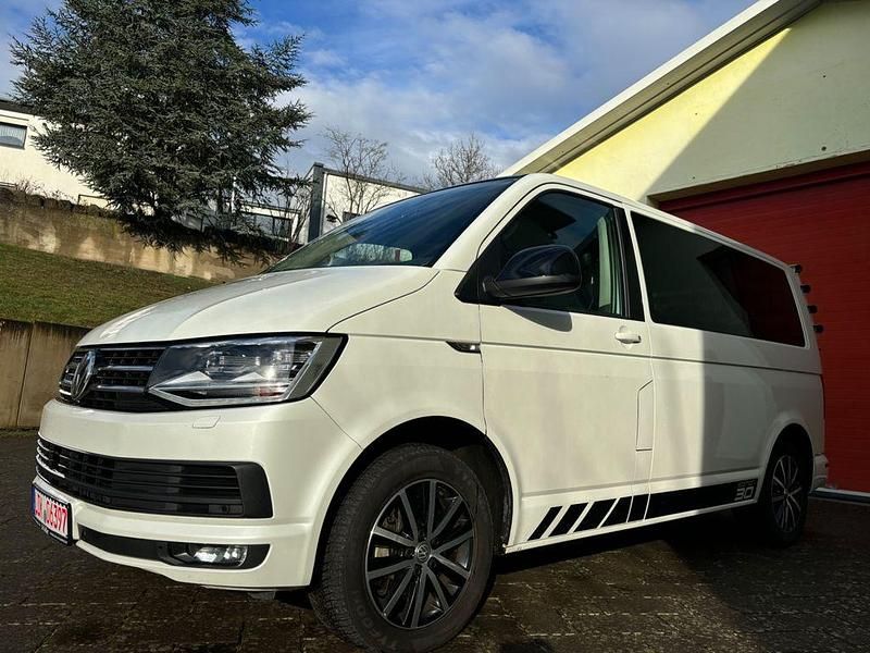 Weiß Gebraucht 2016 VW Multivan Edition Van | 27.900 € (Superpreis) - Bild 1/4