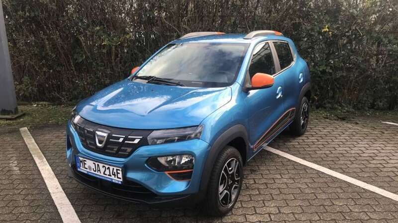 Morgenbrisenblau Gebraucht 2022 Dacia Spring Comfort Plus Kleinwagen | 12.490 € (Fairer Preis) - Bild 1/4