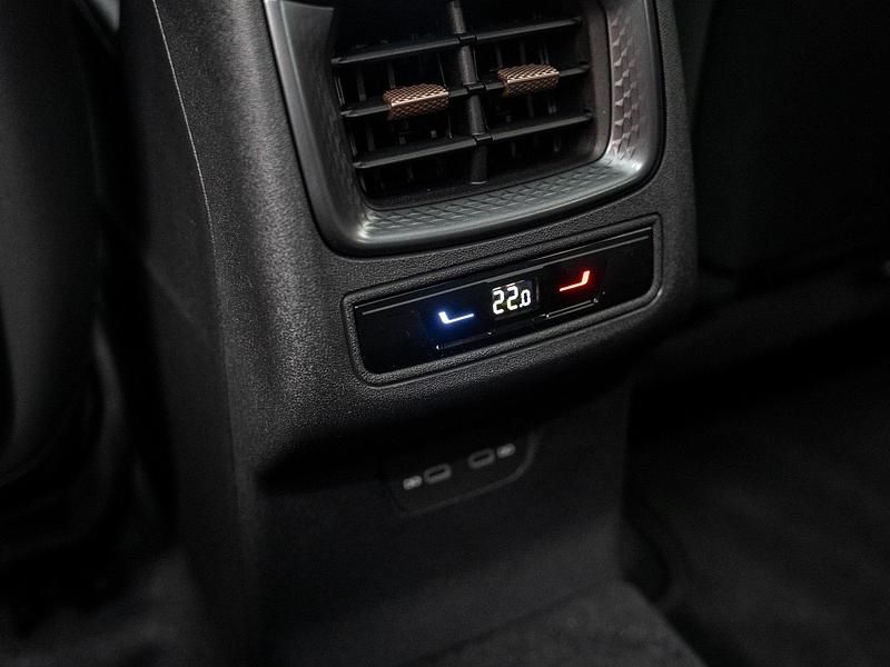 Neu Cupra Terramar VZ 177 PS (130 kW) 2025 Schwarz SUV