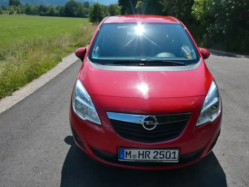Gebraucht Opel Meriva Edition 101 PS (74 kW) 2010 Rot Van / Kleinbus
