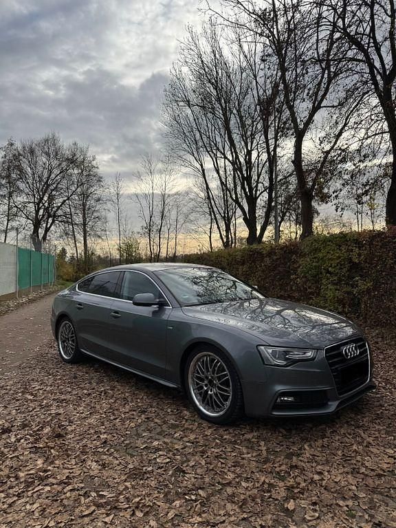 Grau Gebraucht 2015 Audi A5 Sportback S-Line Kleinwagen | 15.000 € (Guter Preis) - Bild 1/4