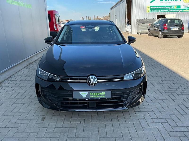 Gebraucht VW Passat 150 PS (110 kW) 2024 Schwarz Kombi