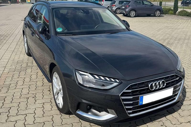 Grau Gebraucht 2023 Audi A4 Kombi | 32.999 € (Fairer Preis) - Bild 1/4