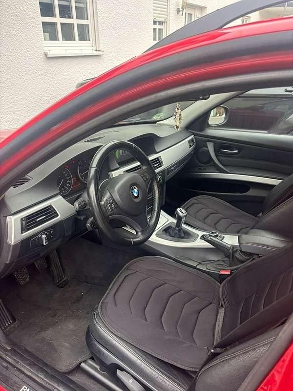 Gebraucht BMW 320 170 PS (125 kW) 2010 Kombi