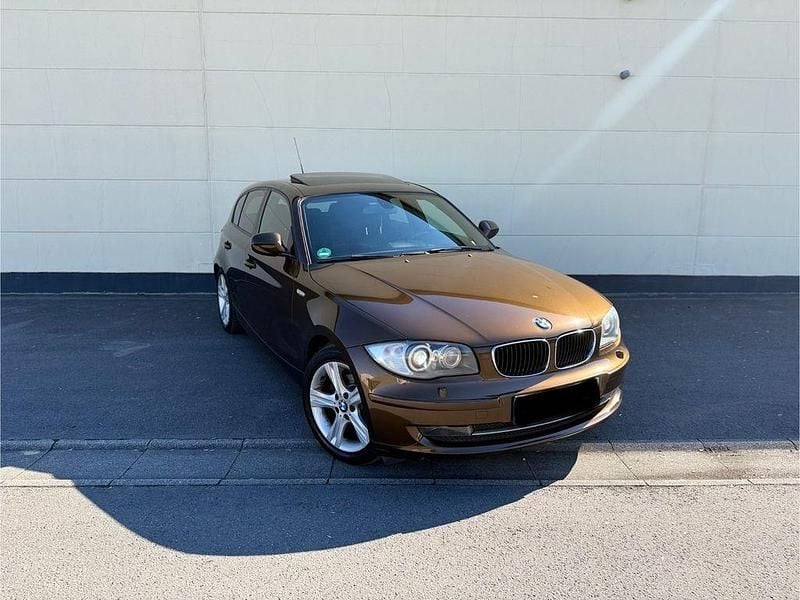 Gebraucht BMW 118 Advantage 143 PS (105 kW) 2011 Braun Kleinwagen