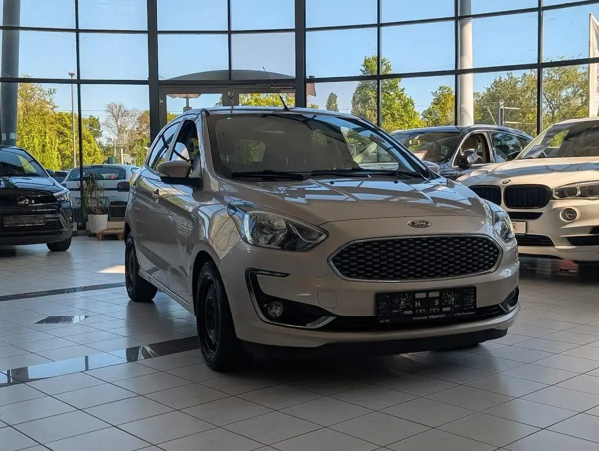 Gebraucht Ford Ka Plus Ultimate 86 PS (63 kW) 2019 Beige Kleinwagen