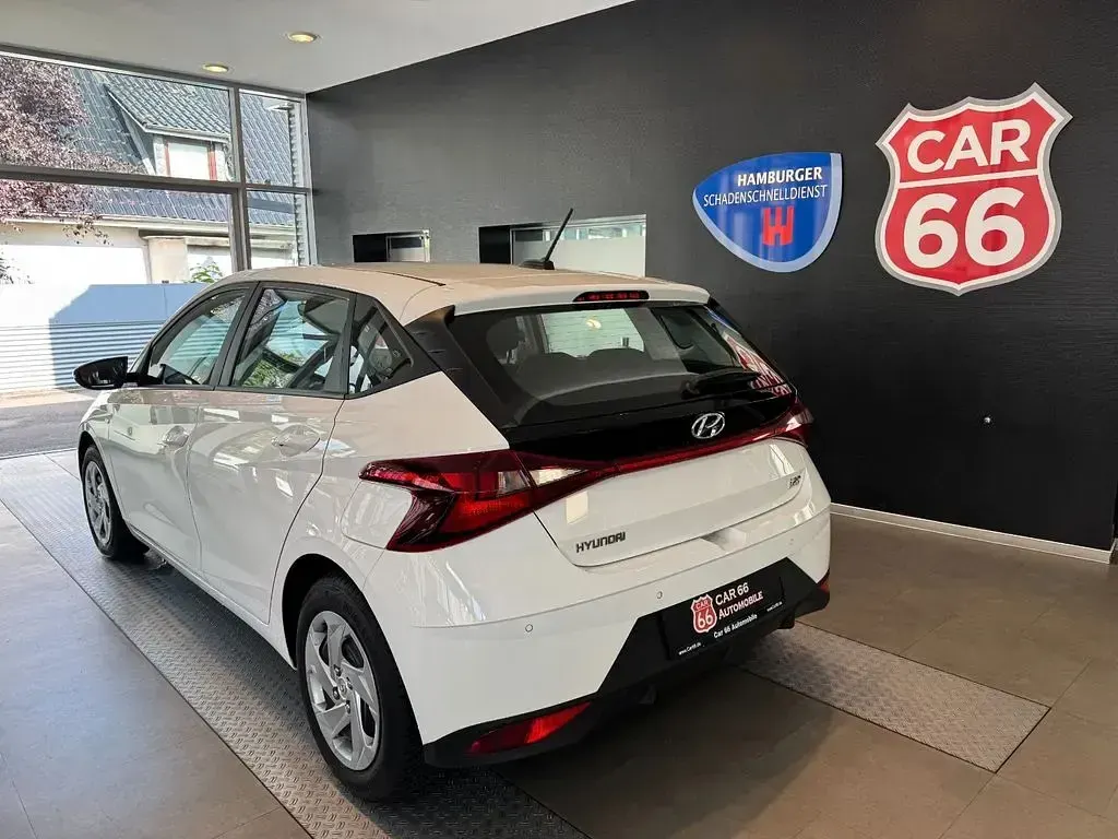 Gebraucht Hyundai i20 Select 101 PS (74 kW) 2023 Other Kleinwagen