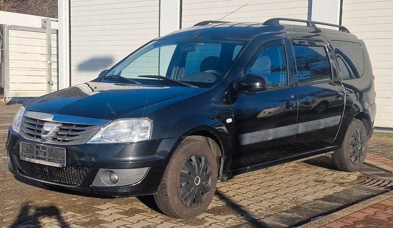 Schwarz Gebraucht 2009 Dacia Logan MCV Lauréate Kombi | 1.799 € (Guter Preis) - Bild 1/4