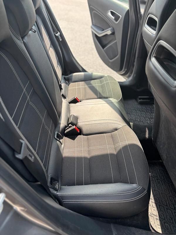 Gebraucht Mercedes A180 122 PS (89 kW) 2015 Grau Limousine