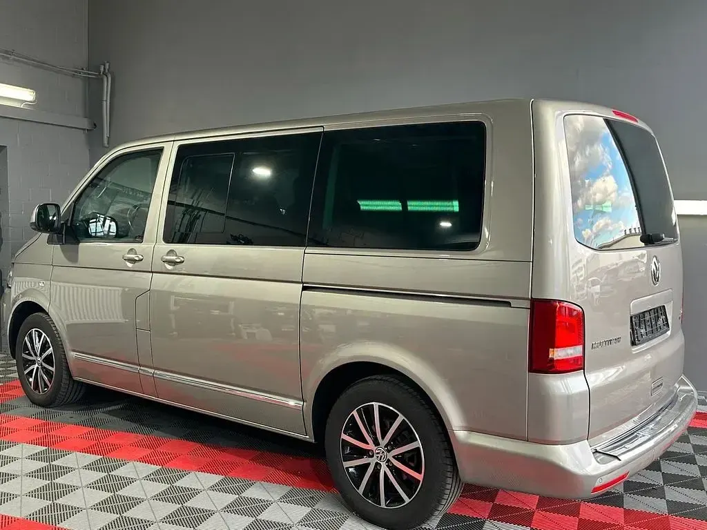 Gebraucht VW Multivan Highline 179 PS (131 kW) 2013 Beige Van / Kleinbus