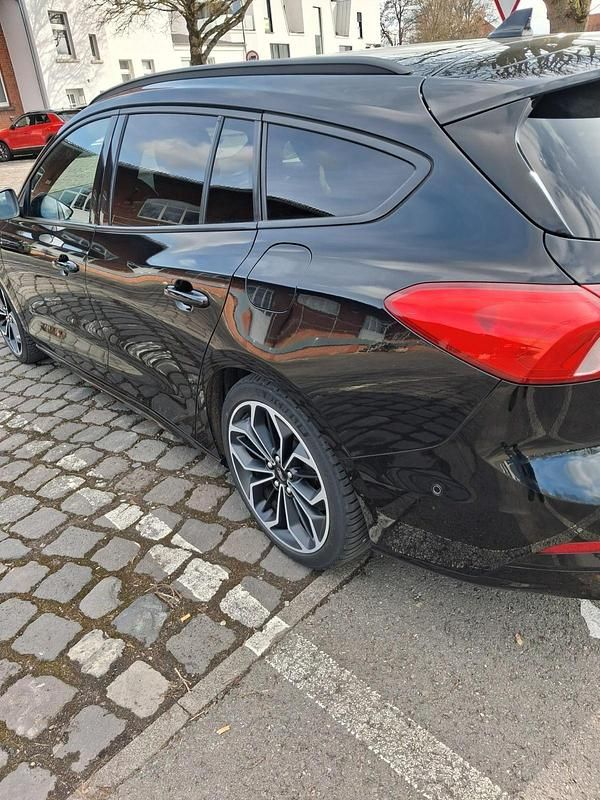 Gebraucht Ford Focus ST-Line 150 PS (110 kW) 2019 Schwarz Kombi