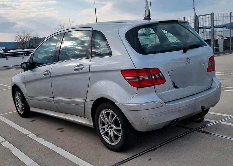 Gebraucht Mercedes B200 135 PS (99 kW) 2005 Van / Kleinbus