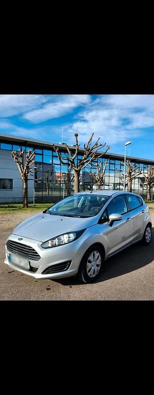 Gebraucht Ford Fiesta Titanium 95 PS (69 kW) 2013 Silber Kleinwagen