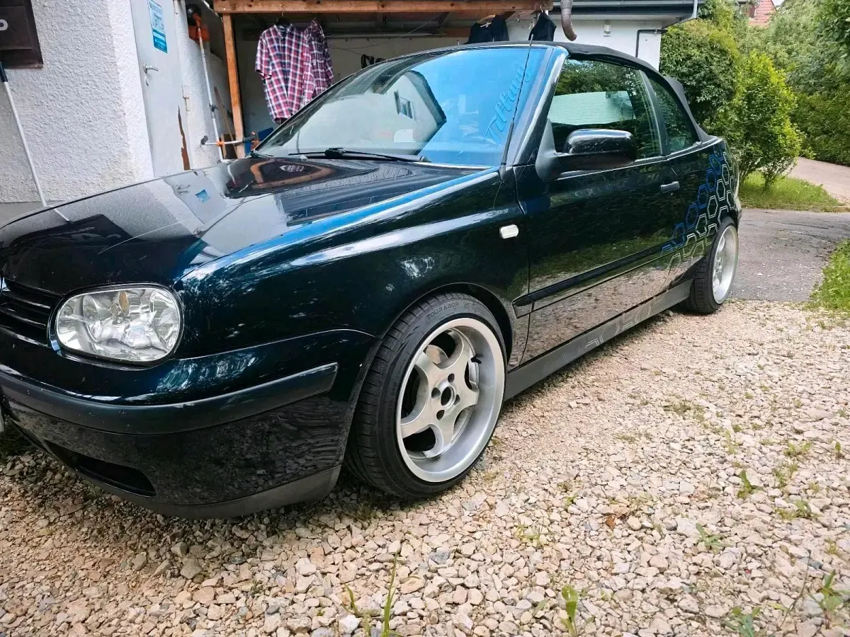 Gebraucht VW Golf 101 PS (74 kW) 1999 Blau Cabrio