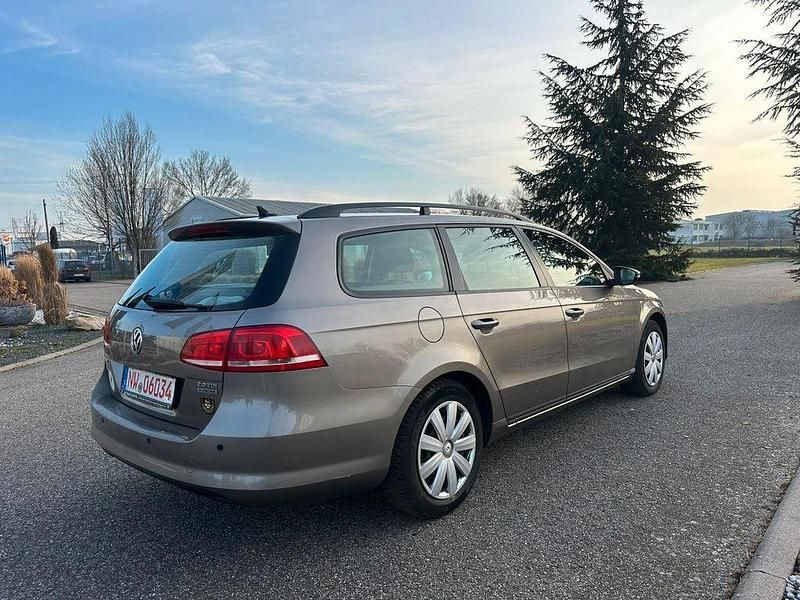 Gebraucht VW Passat Trendline 140 PS (102 kW) 2012 Braun Kombi