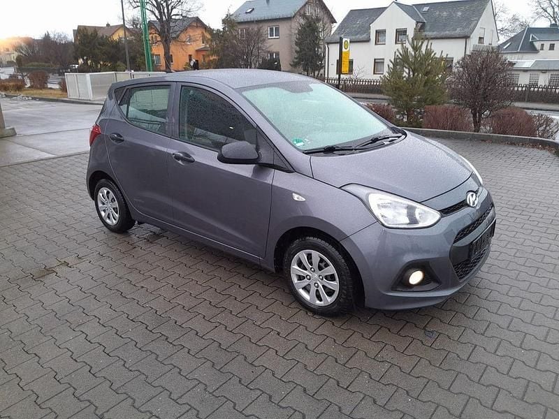 Gebraucht Hyundai i10 Trend 67 PS (49 kW) 2016 Kleinwagen