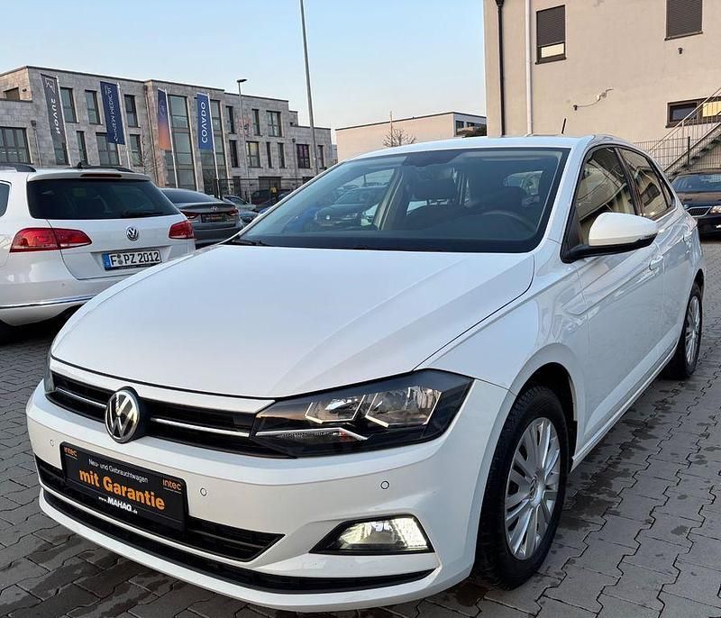 Weiß Gebraucht 2018 VW Polo Comfortline Kleinwagen | 9.650 € (Guter Preis) - Bild 1/4