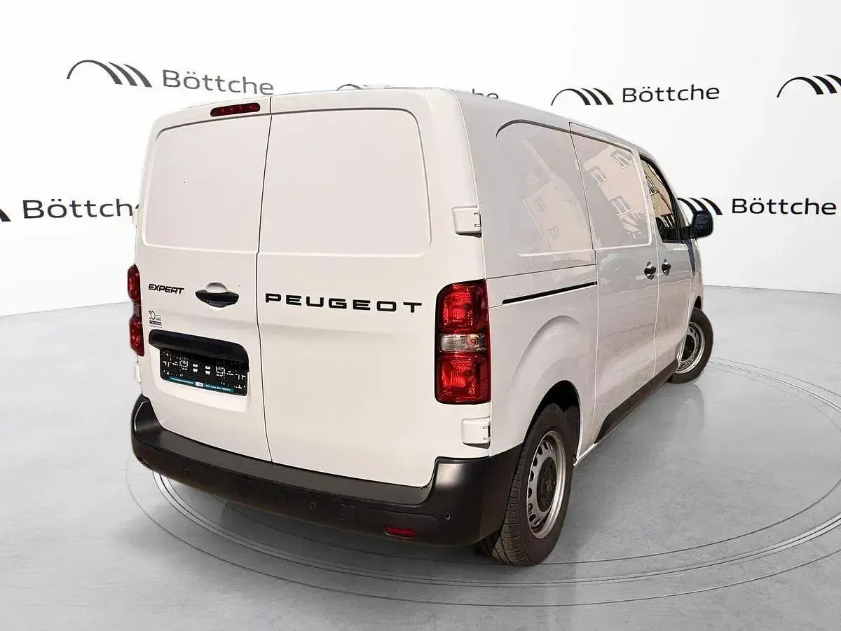 Gebraucht Peugeot Expert 144 PS (105 kW) 2025 Lackierung weiss icy/typ aussenverkleidung spiegel flach standard Van