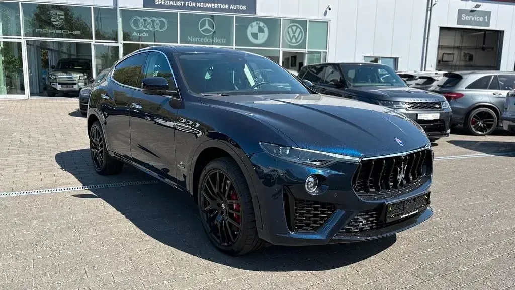 Gebraucht Maserati Levante GranLusso 349 PS (256 kW) 2021 Blau SUV
