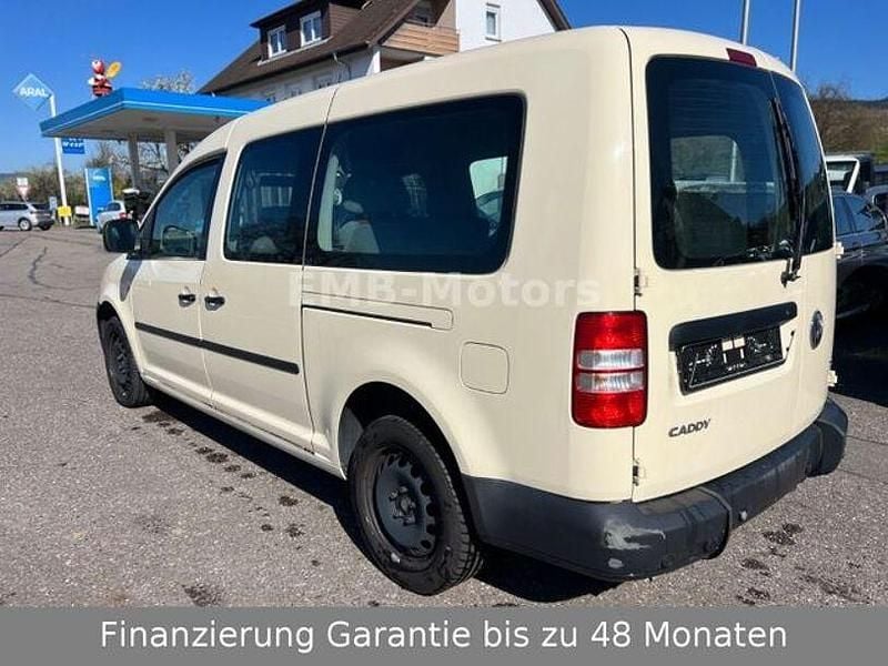 Gebraucht VW Caddy Maxi Trendline 102 PS (75 kW) 2011 Gelb Van / Kleinbus